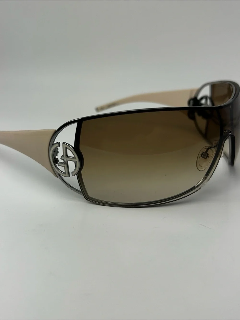 Giorgio Armani Women\'s Brown Gradient Shield Sunglasses Armani GA 562S QNW9B – Vintage Frames Company main image 2